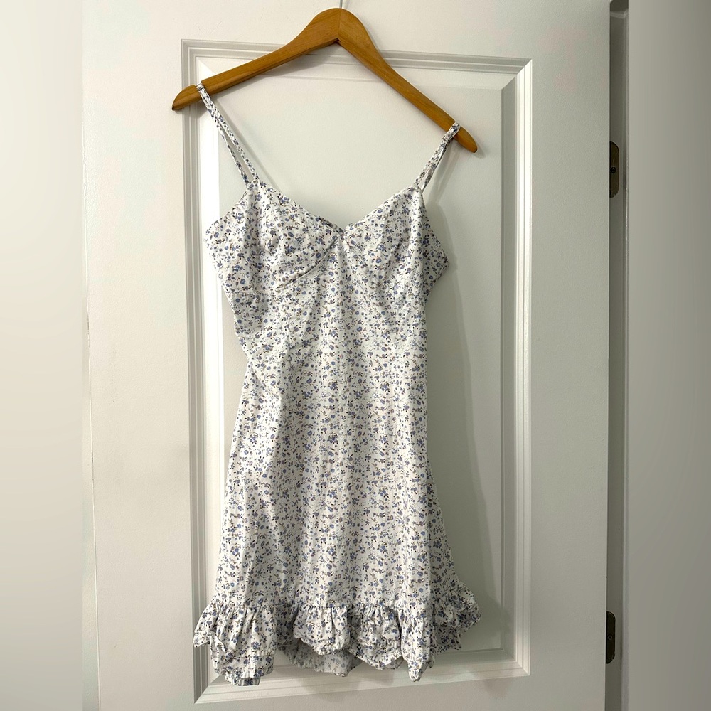 Forever 21 Mini floral dress with open back